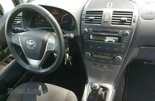 TOYOTA Avensis 