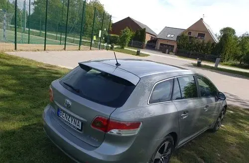TOYOTA Avensis 