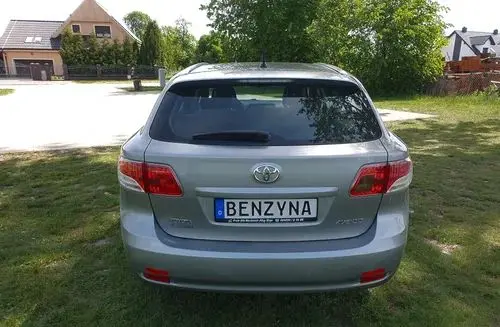 TOYOTA Avensis 