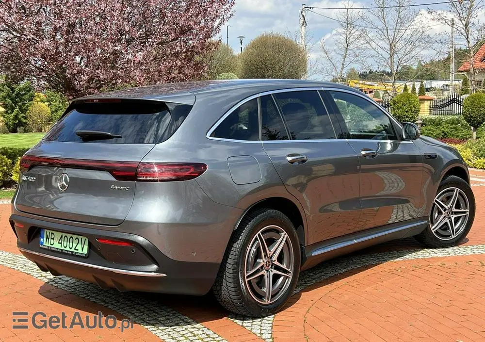MERCEDES-BENZ EQC 