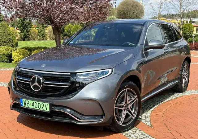 MERCEDES-BENZ EQC 