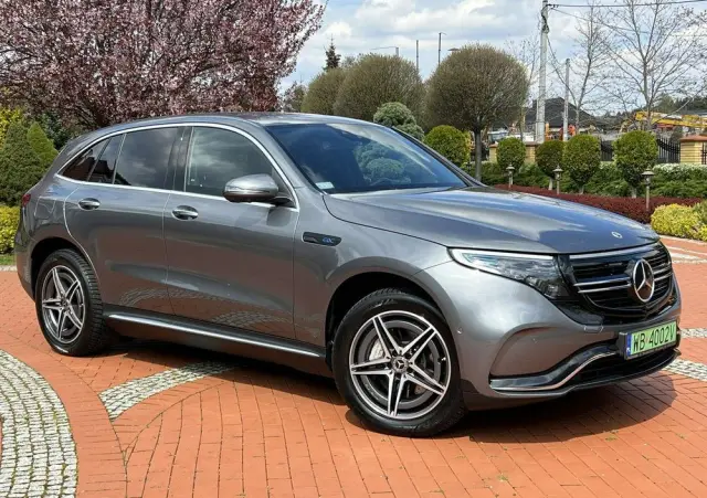 MERCEDES-BENZ EQC 