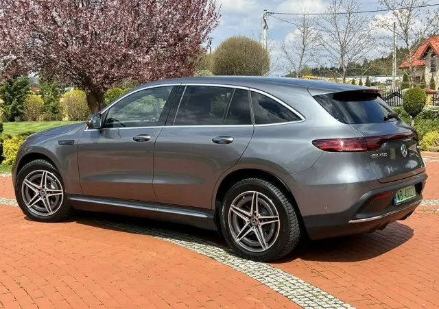 MERCEDES-BENZ EQC 