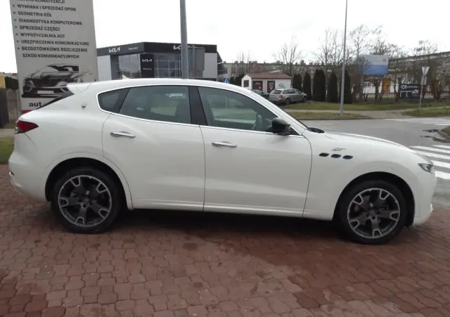 MASERATI Levante GT Hybrid