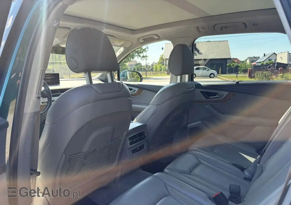 AUDI Q7 SUV TDI quattro 210 kW tiptronic S line business