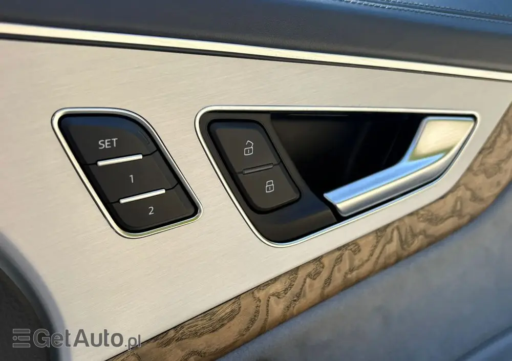 AUDI Q7 SUV TDI quattro 210 kW tiptronic S line business