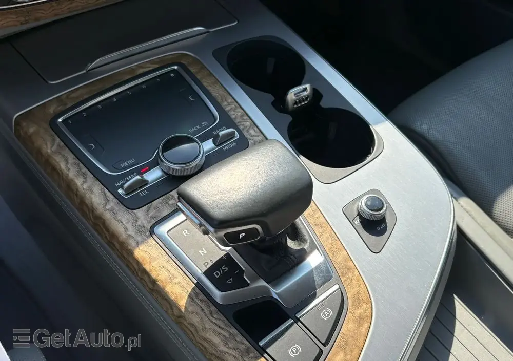 AUDI Q7 SUV TDI quattro 210 kW tiptronic S line business