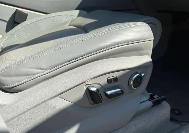 AUDI Q7 SUV TDI quattro 210 kW tiptronic S line business