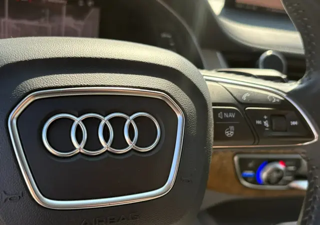 AUDI Q7 SUV TDI quattro 210 kW tiptronic S line business