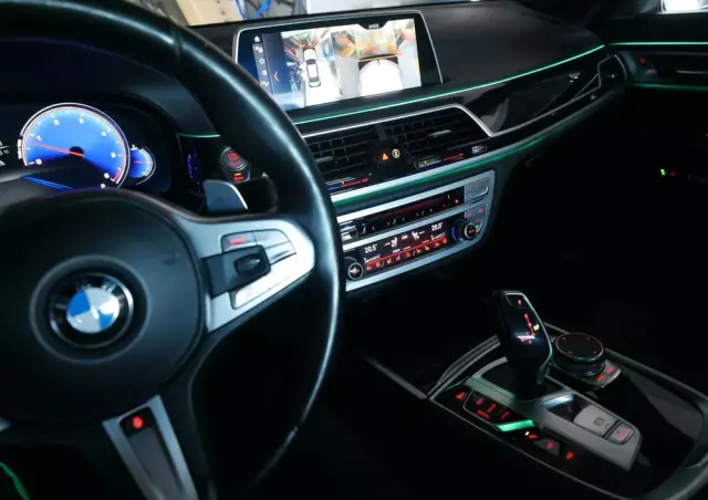 BMW Seria 7 740d xDrive