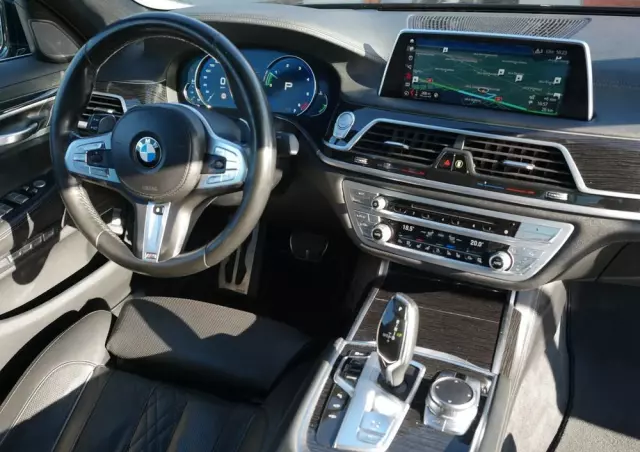 BMW Seria 7 740d xDrive