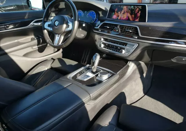 BMW Seria 7 740d xDrive