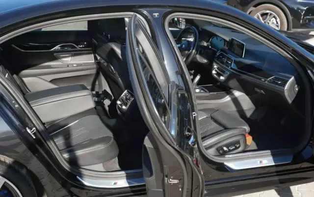 BMW Seria 7 740d xDrive