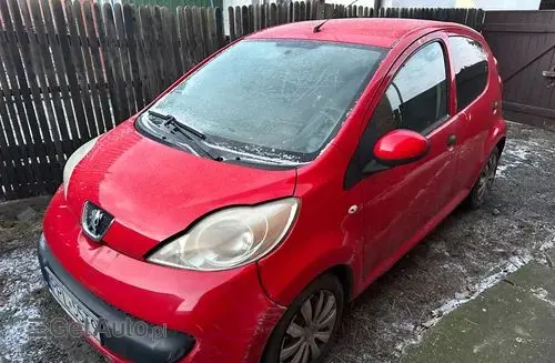 PEUGEOT 107 