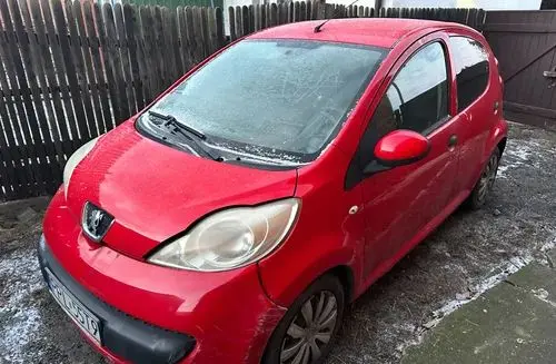 PEUGEOT 107 