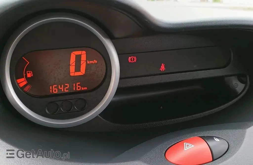 RENAULT Twingo 