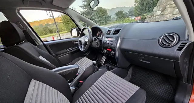 SUZUKI SX4 1.6 Premium