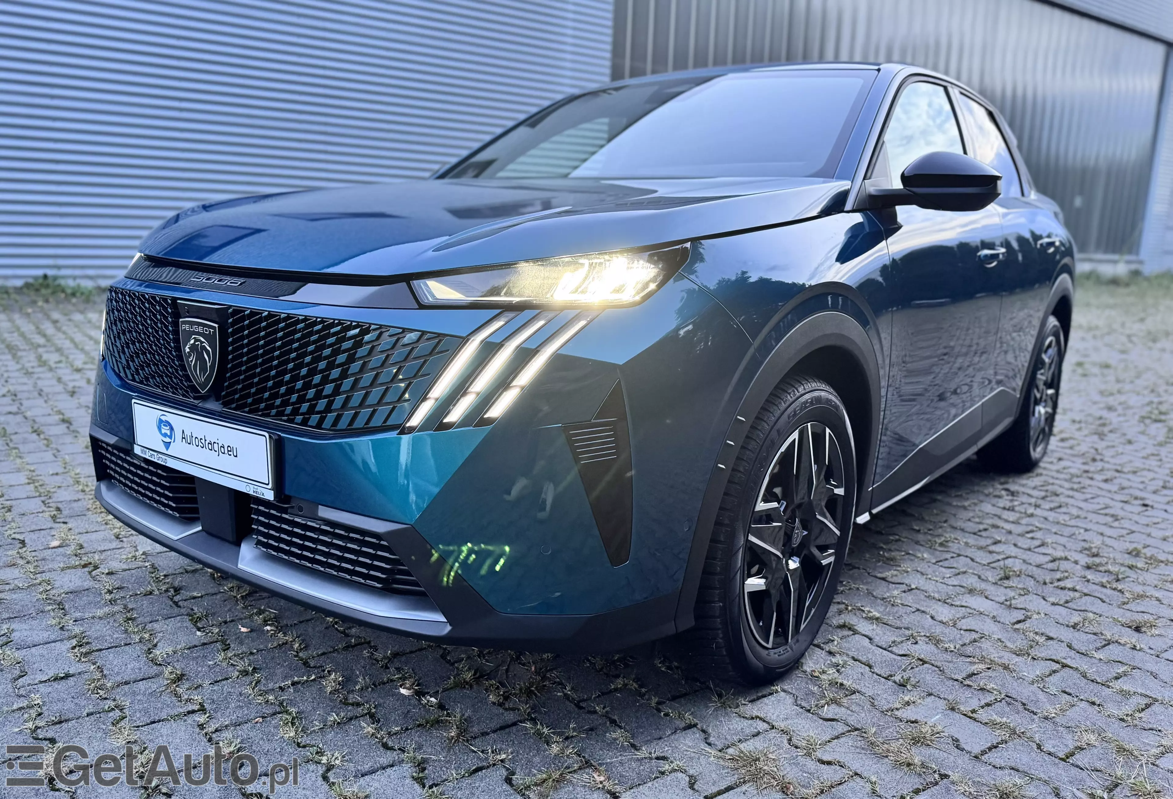 PEUGEOT 3008 