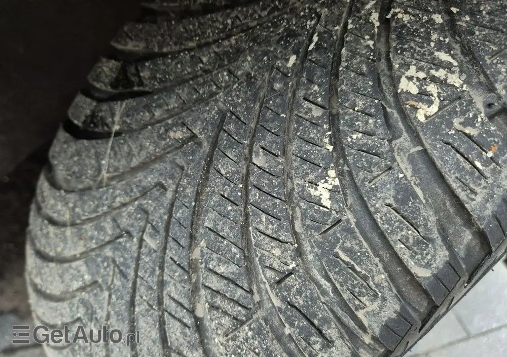 BMW Seria 1 118i Advantage