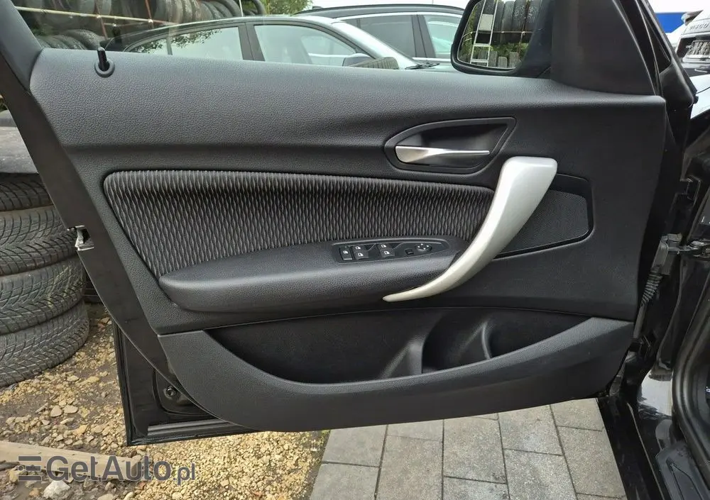 BMW Seria 1 118i Advantage