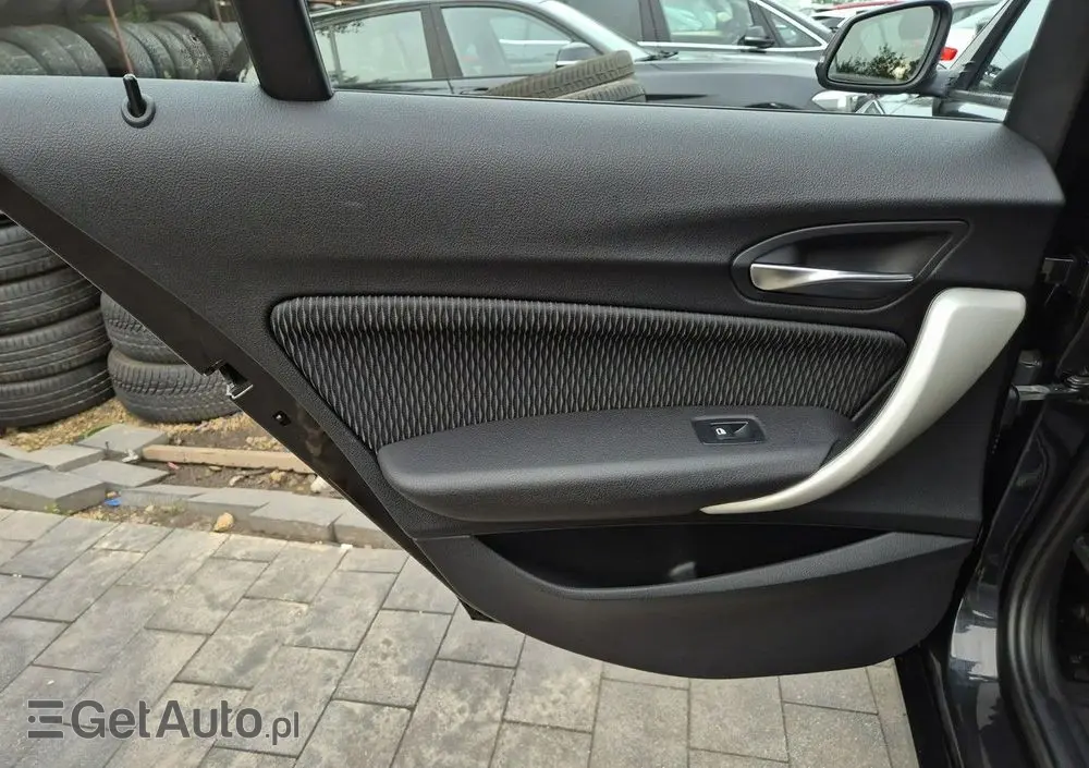 BMW Seria 1 118i Advantage