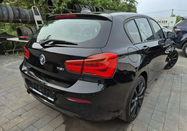 BMW Seria 1 118i Advantage
