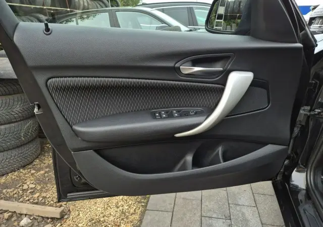 BMW Seria 1 118i Advantage