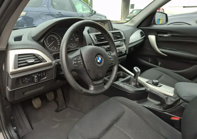 BMW Seria 1 118i Advantage