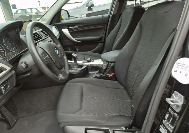 BMW Seria 1 118i Advantage