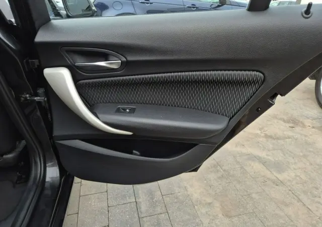 BMW Seria 1 118i Advantage