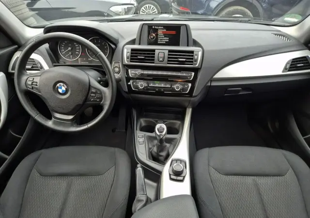 BMW Seria 1 118i Advantage