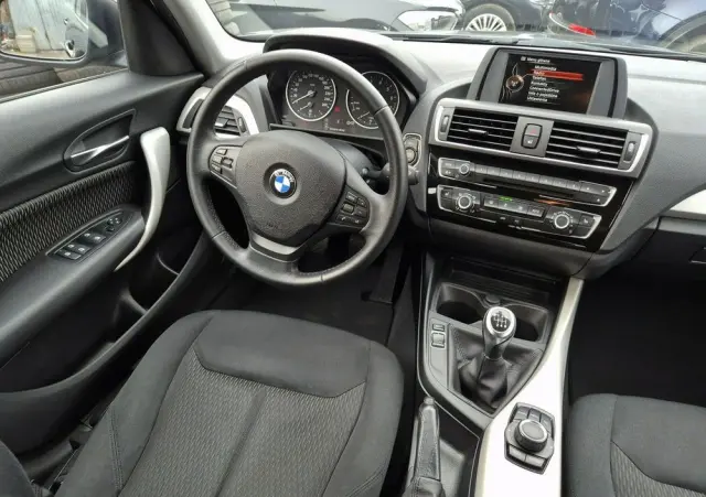 BMW Seria 1 118i Advantage