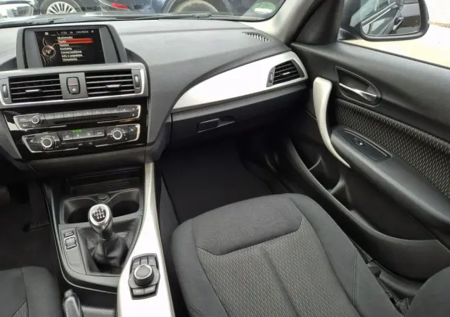 BMW Seria 1 118i Advantage