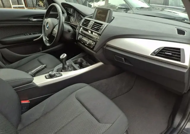 BMW Seria 1 118i Advantage