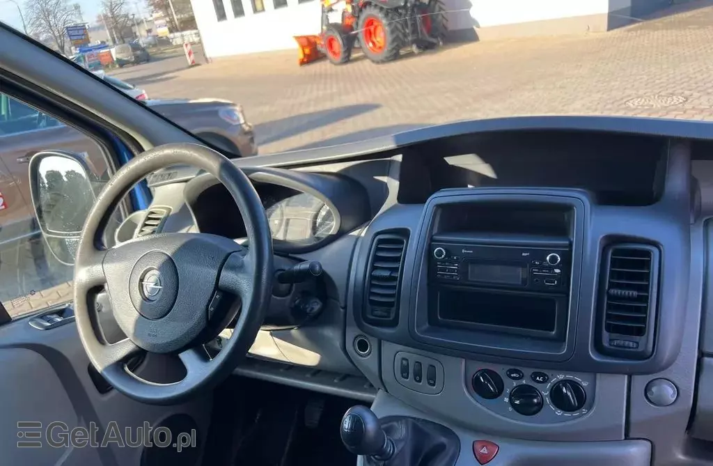 OPEL Vivaro 