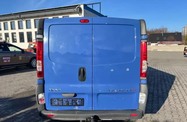 OPEL Vivaro 