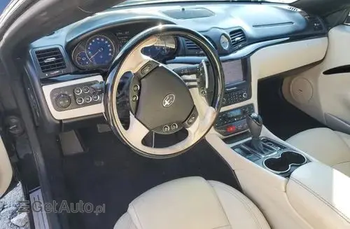MASERATI GranTurismo 