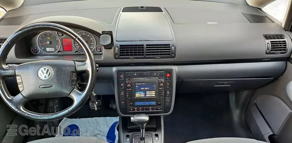 VOLKSWAGEN Sharan 