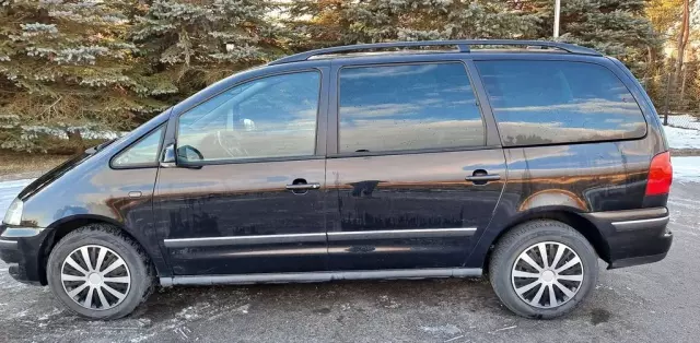 VOLKSWAGEN Sharan 
