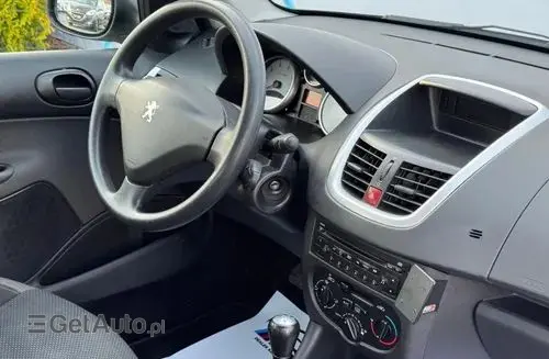 PEUGEOT 206 