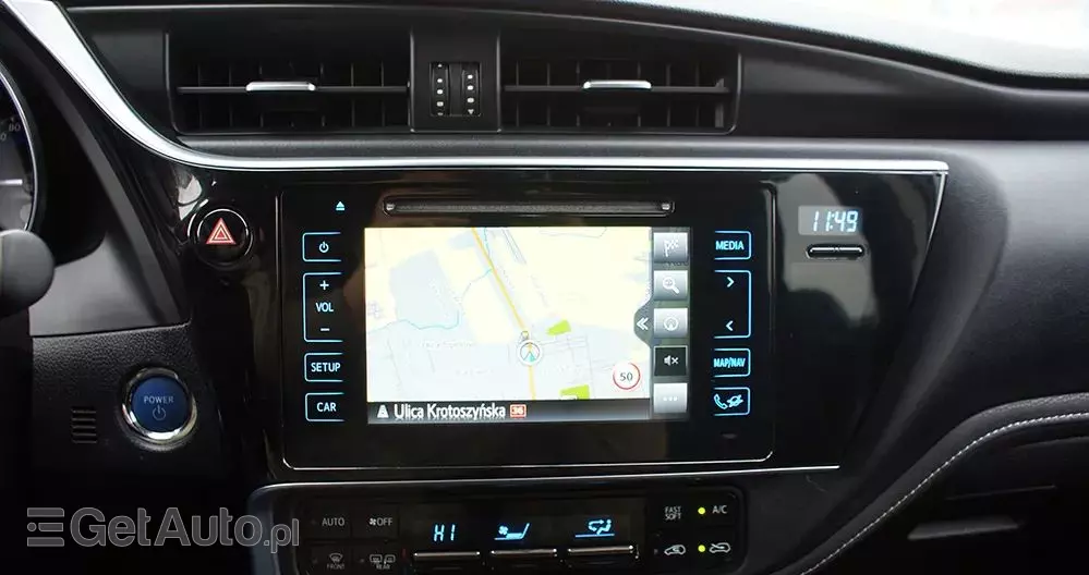 TOYOTA Auris 1.8 VVT-i Hybrid Automatik Edition