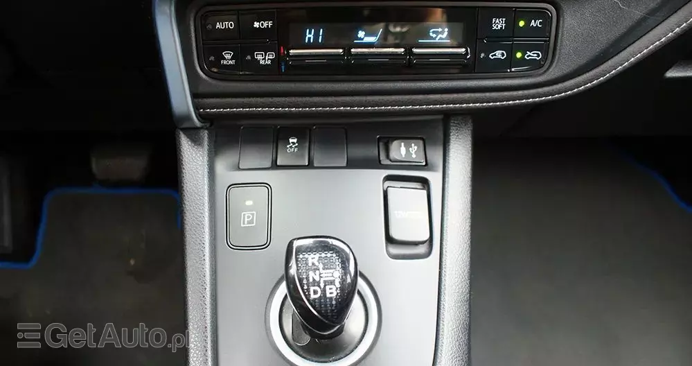 TOYOTA Auris 1.8 VVT-i Hybrid Automatik Edition