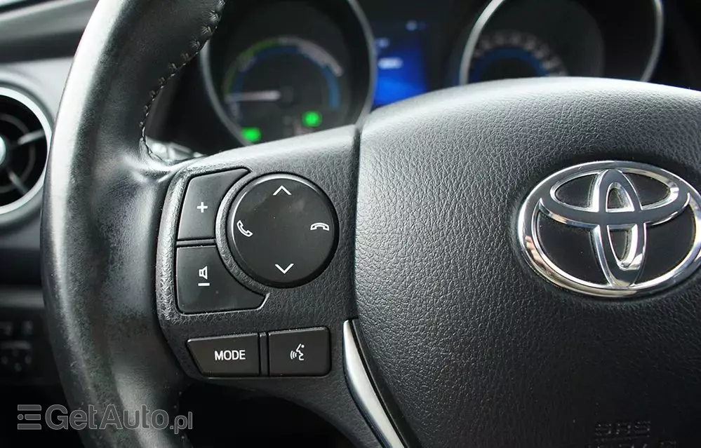 TOYOTA Auris 1.8 VVT-i Hybrid Automatik Edition