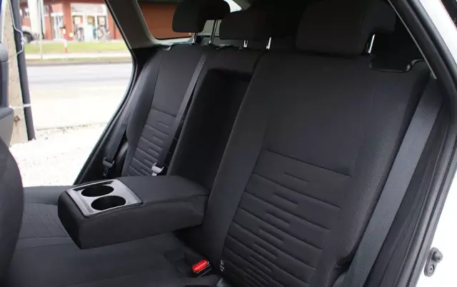 TOYOTA Auris 1.8 VVT-i Hybrid Automatik Edition