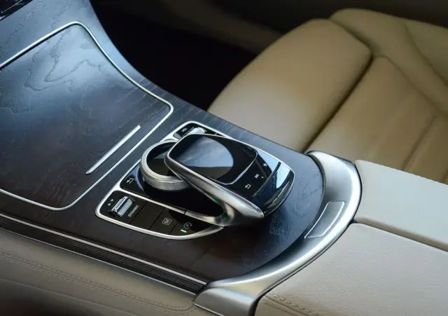 MERCEDES-BENZ GLC 250 4-Matic