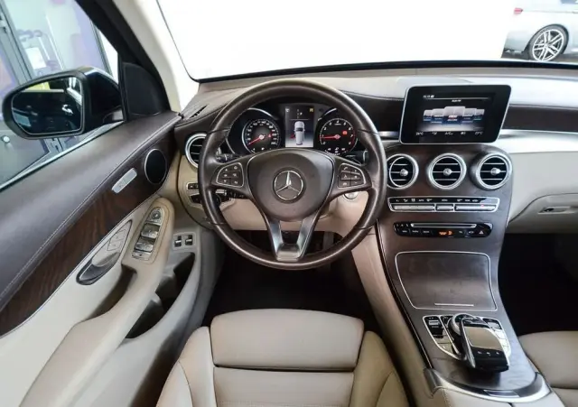 MERCEDES-BENZ GLC 250 4-Matic