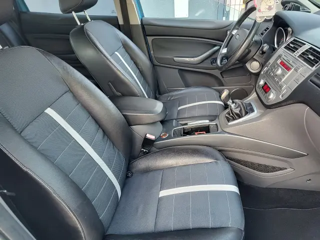 FORD Kuga Titanium