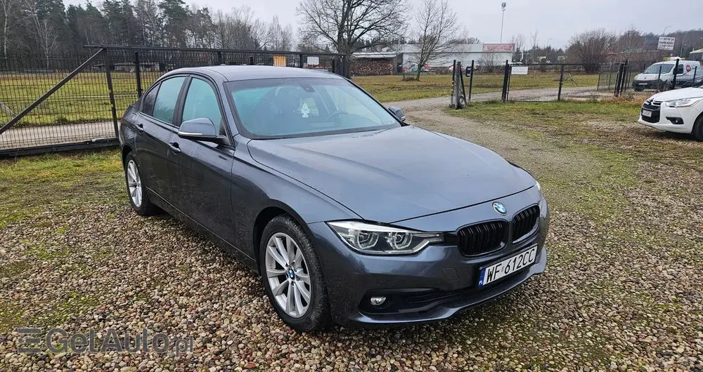 BMW Seria 3 320i xDrive Edition Luxury Line Purity