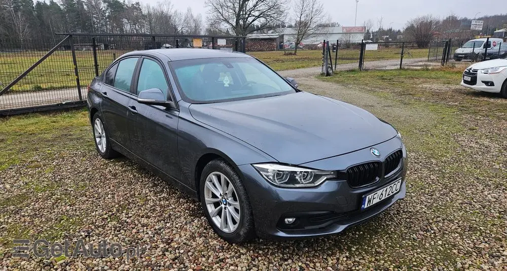 BMW Seria 3 320i xDrive Edition Luxury Line Purity