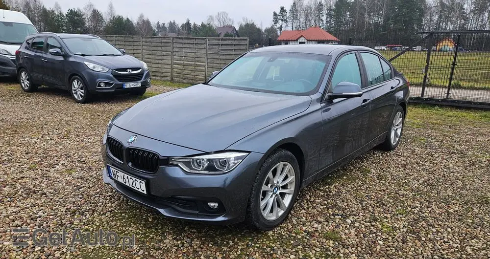 BMW Seria 3 320i xDrive Edition Luxury Line Purity